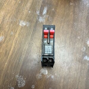 Bryant BD 20-20 20 Amp 120/240V Tandem Circuit Breaker BD20-20 Lot Of 4‎